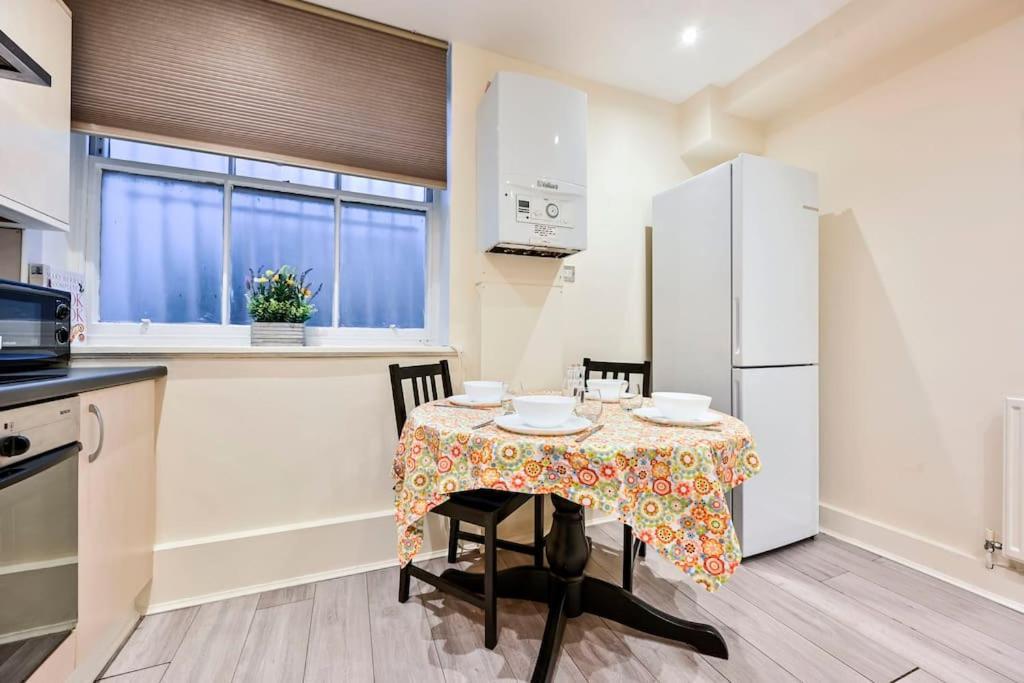 Charming In The Heart Of Paddington Londres